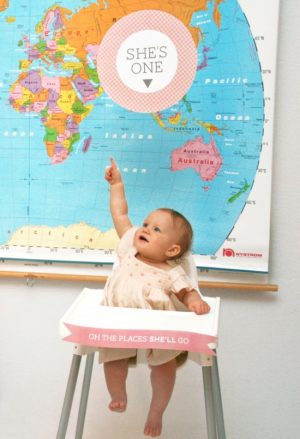 First Birthday Free Printable High Chair Signs #firstbirthday #printables