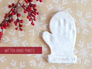 DIY First Christmas Ornament Mitten Handprint #christmas #handprint #firstchristmas #baby