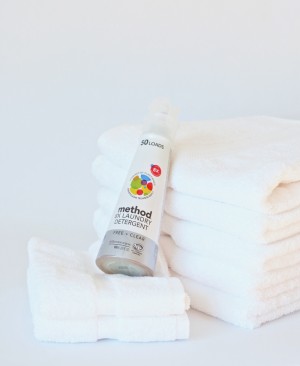 Why we Love Method's Super Concentrated Laundry Detergent PagingSupermom.com #laundry